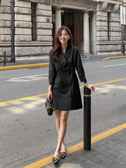 4 mẫu giày hack tuổi cả bộ trang phục, đã vậy còn chuẩn thanh lịch