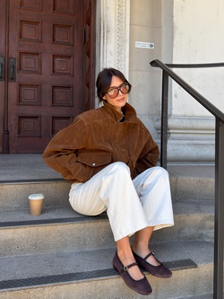 Phụ nữ Pháp diện đồ mùa đông rất sang trọng mà không cần cố, tất cả là nhờ 4 kiểu áo khoác basic