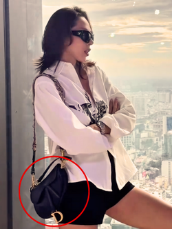 Minh Triệu bị bắt gặp dùng túi của Kỳ Duyên giữa lúc chuyện 3 người sắp "nổ" tanh bành