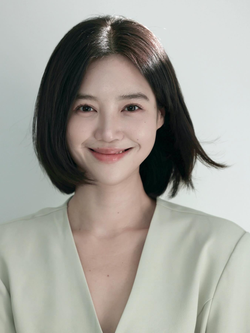 Tóc ngắn thanh lịch nhất chính là 4 kiểu này