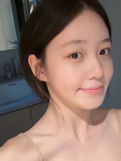 Ngừng dùng vitamin C sai thời điểm đi, da xỉn đen, tiền đổ xuống sông!
