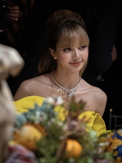 Lisa như công chúa Disney, Lưu Diệc Phi gầy gò bất ngờ qua cam thường tại event BVLGARI