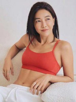 Giảm 28kg sau sinh, nữ diễn viên 42 tuổi vẫn "đốt mắt" người hâm mộ bởi vóc dáng cân đối, nhìn bữa sáng của cô là hiểu ngay lý do