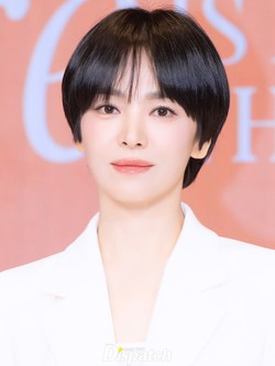 Song Hye Kyo xinh nhưng có gì đó không ổn