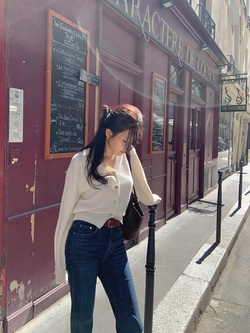 Mẫu áo len được mặc nhiều nhất hiện tại: Hợp mọi dáng người, ai diện cũng thành nàng thơ