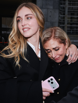 Ngôi sao thời trang bị buộc tội ăn chặn tiền từ thiện bất ngờ được trắng án