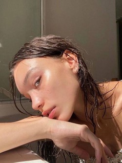 Nhiều nhà đang có 1 nguyên liệu quen giúp da mờ thâm chỉ sau 1 tuần