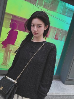 Khắp nơi đang nói về một nữ chính phim Hàn đẹp lộng lẫy siêu thực, nhưng lại chỉ thích mặc đồ tối giản