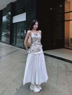 Ngắm style nữ tính của Hoa hậu Thanh Thủy mà xiêu lòng