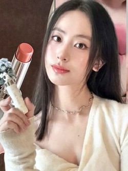 6 thỏi son dưỡng lên môi đẹp kinh khủng, xứng đáng xuống tiền nhất đầu năm 2026