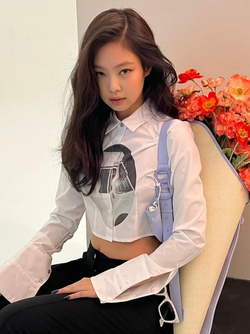 Jennie là sách mẫu hoàn hảo cho 5 kiểu tóc hợp mặt tròn, 2026 này nhất định phải thử