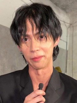 "Hoàng tử lai" Thái Lan xuống sắc tột độ vì giảm cân, mặt gầy và da xệ khó nhận ra nổi