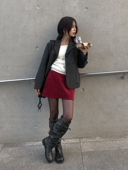 5 kiểu chân váy ngắn sang trọng nhất, phụ nữ ở mọi độ tuổi đều có thể mặc đẹp Tết này