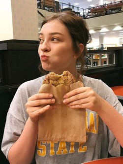 Cẩn thận với 3 loại thực phẩm càng ăn càng già nhanh