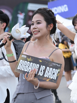 Trai xinh gái đẹp đổ bộ concert BIGBANG Hà Nội: Chưa vào sân đã có đại tiệc outfit, đúng là "like idol like fan"