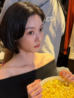Cách Kim Yoo Jung đánh bay 8kg, biến mặt bánh bao thành V-line thần thánh