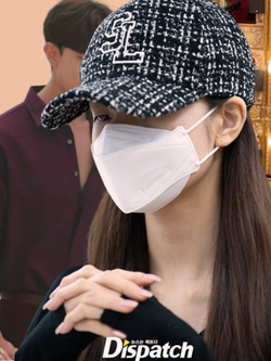 Vụ bê bối rúng động Địa Ngục Độc Thân: Hot girl giống Jennie bị điều tra, mất trắng vì phông bạt