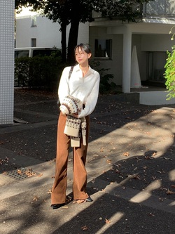 Không chỉ mỗi quần jeans mới hack tuổi, 4 item này cũng trẻ hóa phong cách cực tốt