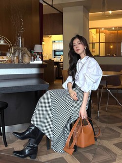 Bây giờ không phải lúc sắm áo khoác hay áo len, đây mới là 5 item nàng cần nhất để vào hè mặc đẹp luôn