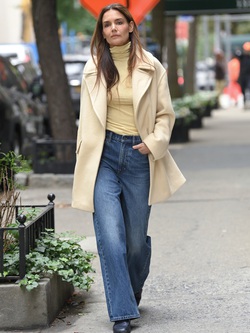 Khó ai vượt qua được "siêu sao street style" 48 tuổi trong khoản mặc quần jeans