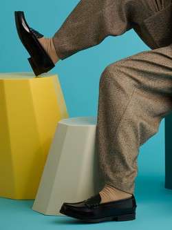 Haruta Loafers: Mẫu giày học sinh trăm năm tuổi của Nhật khiến nam giới bỏ bê tất cả sneakers