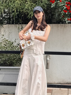 Vì sao càng lớn tuổi, phụ nữ càng nên mặc đồ màu trung tính?