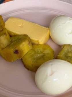 Bữa sáng khác lạ của Hà Tăng: Một nguyên liệu nhiều người chê béo xuất hiện, hoá ra có thể dưỡng mềm da và bóng tóc cực tốt