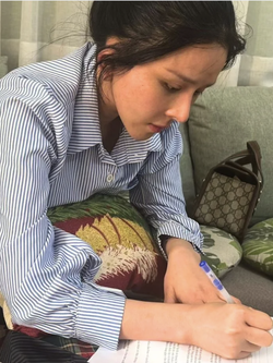 Drama hút mỡ 70 triệu vẫn căng thẳng: Nữ chính gửi đơn tố cáo, loạt clip giải thích của bác sĩ đồng loạt "bốc hơi"