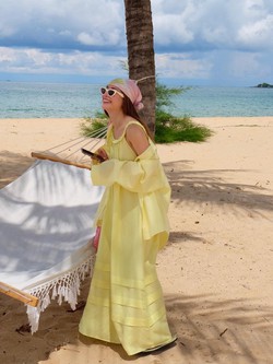 Mỹ nhân Việt 42 tuổi có style du lịch đẹp tới từng set đồ, quan trọng là vô cùng trẻ trung