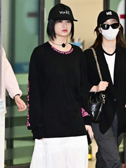 Nữ idol gập bụng 800 lần 1 ngày bị netizen Trung chê phát tướng, mặc luộm thuộm