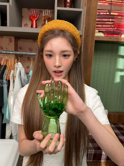 Chiếc bờm "có tiền cũng không mua được" của Yuha gây sốt