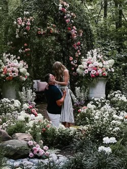 Váy cưới của Taylor Swift sẽ lấy cảm hứng từ biểu tượng Hollywood kinh điển