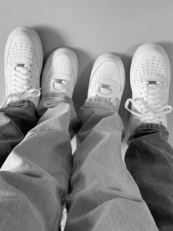 Mẫu giày "nồi đồng cối đá" từ năm 1982 bây giờ người ta vẫn đi đầy đường, thậm chí còn thành giày cưới