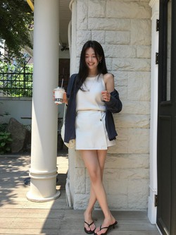 Trang phục ngắn cứ mix với 3 mẫu giày này, đôi chân sẽ dài miên man