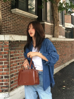 4 mẫu áo sơ mi hack tuổi tốt nhất, mặc tới công sở vẫn chuẩn thanh lịch