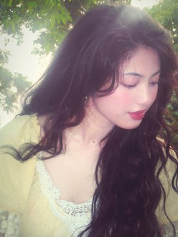 Hơn 27 nghìn người thả tim cho bức ảnh chụp vội ở công viên Thống Nhất