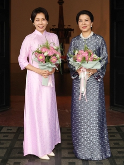 Phu nhân Tổng Bí thư, Chủ tịch nước Tô Lâm tặng Áo dài cho Phu nhân Tổng thống Hàn Quốc: Nhiều khung hình đẹp mỹ mãn trong chuyến thăm