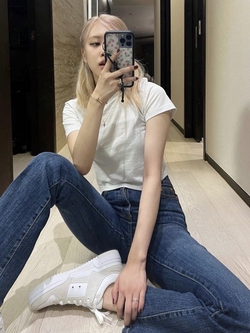“Clean Fit” và triết lý mặc đẹp mới: Ít hơn nhưng tinh tế hơn