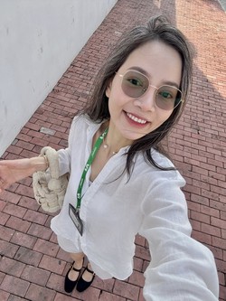 Cô nàng 9X "biến" mái tóc bạc sớm thành điểm nhấn cá nhân: Nhan sắc rạng rỡ, thần thái cuốn hút khó rời mắt