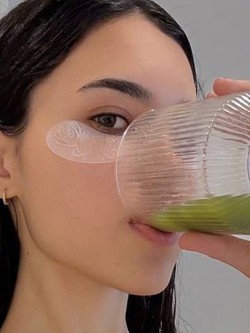 Càng nắng càng nên uống: 6 ly nước mát rẻ giúp da bạn "miễn dịch" với cái nắng thiêu đốt