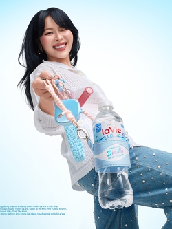Giới trẻ bất ngờ "bắt gặp" bí kíp da đẹp dáng xinh của An Phương: Từ chối ép mình, cứ thong thả bằng một bước dịu nhẹ