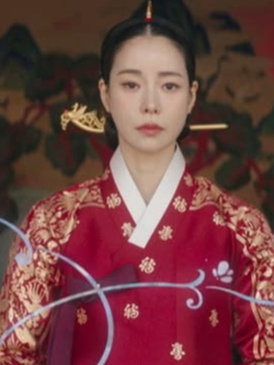 Điểm sai trên gương mặt Lim Ji Yeon