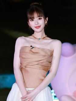 Triệu Lộ Tư thay đổi