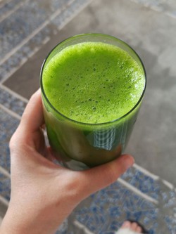Món nước màu xanh là "máy bơm collagen", vừa chống nắng tự nhiên vừa giảm cân cùng lúc