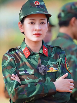 5 mỹ nhân Sao Nhập Ngũ có mặt mộc khiến người xem tự ái: Chi Pu vào đây đụng toàn "thứ dữ"