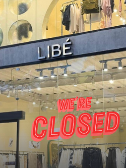 LIBÉ chia tay Hà Nội: Khách hàng tiếc nuối vì "tủ đồ quốc dân" một thời nay đã hụt hơi