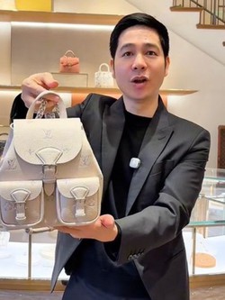 Gần 1 triệu người xem Louis Vuitton Việt Nam gợi ý balo mùa khai giảng