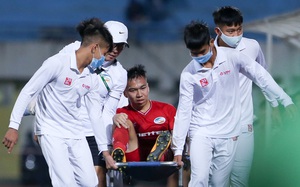 Tiền vệ Hà Nội FC bị tố cố tình triệt hạ cầu thủ Viettel: Người trong cuộc nói gì?