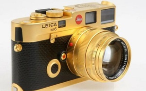 Ngắm Leica M6 bản mạ vàng siêu hiếm, giá lên tới gần 30 ngàn USD của hoàng gia Brunei