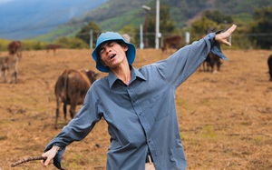 Anh chăn bò đếm số So Y Tiết: “Sau này cưới vợ, tôi muốn cô ấy đẻ cho mình càng đông con thì càng vui”